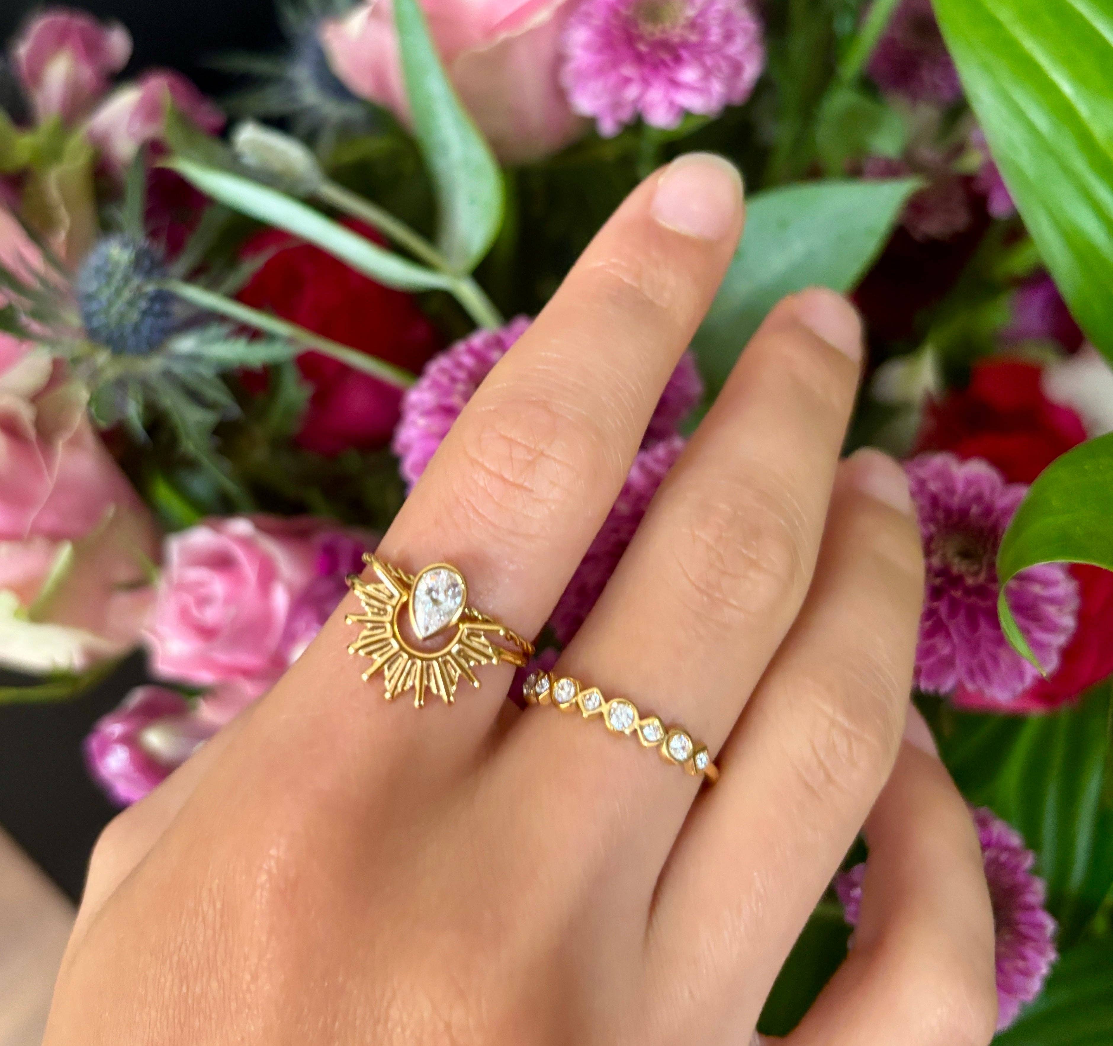 Ocean Ripples – wholesale Jewellery set – 18ct Gold Plated Cubic Zirconia Sun & Drop Stacking Ring Set1