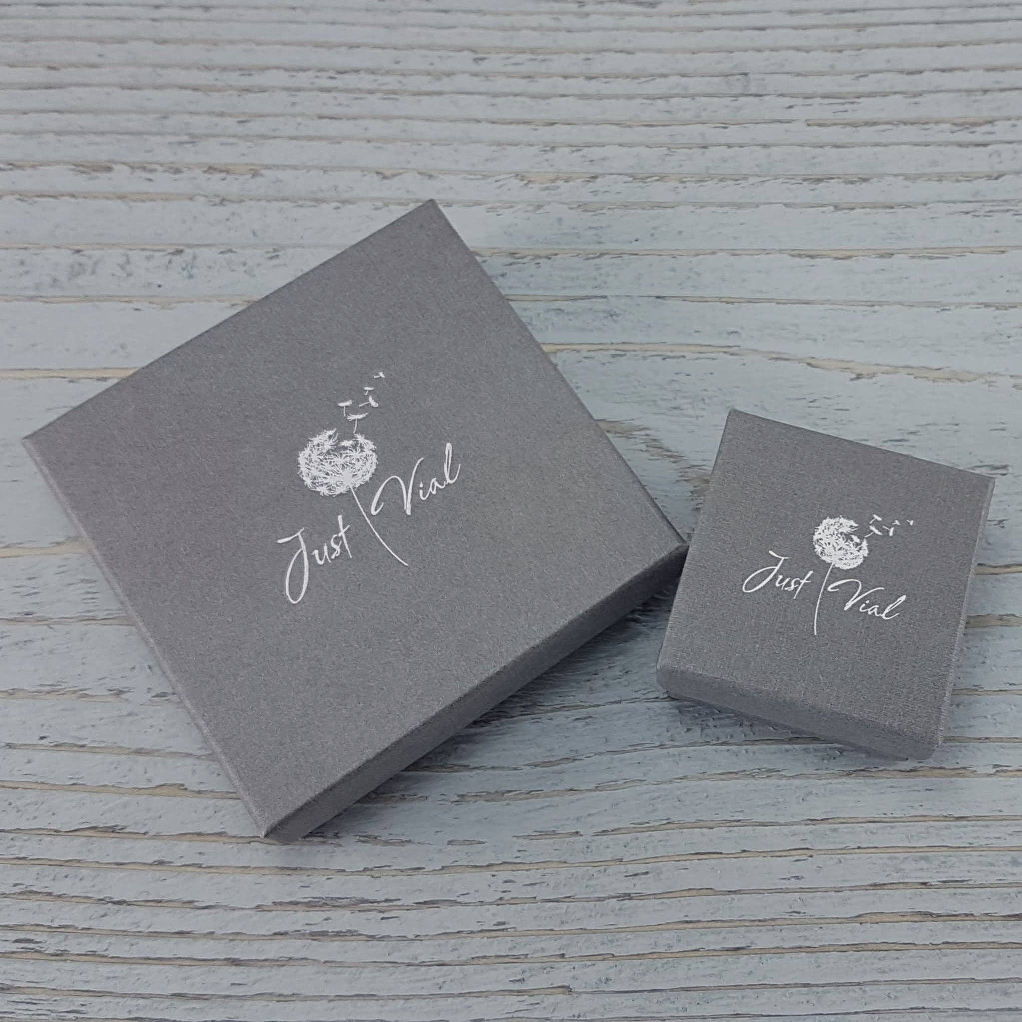 Just Vial - Vente Colliers à pendentif - Petit pendentif en forme d'urne en forme de cœur en or - Acier inoxydable doré5