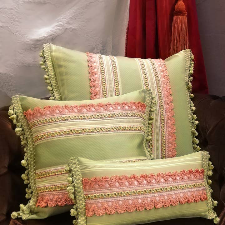 San Leucio 1789 - Wholesale Throw/Decorative Pillow - TEODOSIO REVERSIBLE CUSHION - GREEN
CODE COLLECTION4