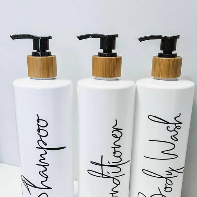 Personlig Badeværelse Flasker Vinyl Decals for engroshandel hos Subli Vinyl Blanks