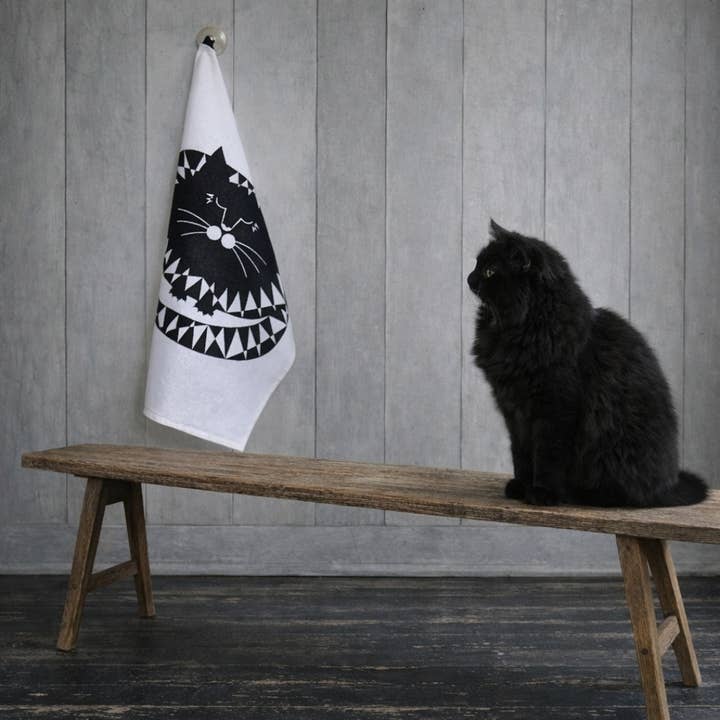 Grote grafische zwart-witte kat voor wholesale door LOTTA SPJUTE AB