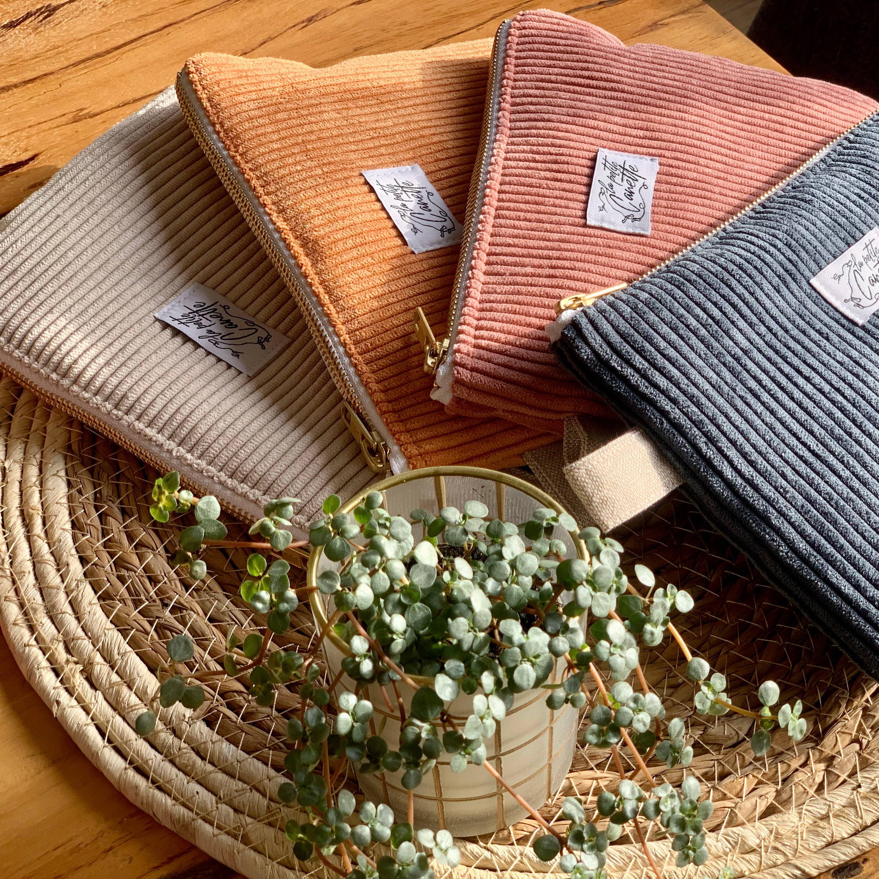 BARBE MELISSA EI - La petite canette - Wholesale Pouch - Women's - Corduroy pouch6