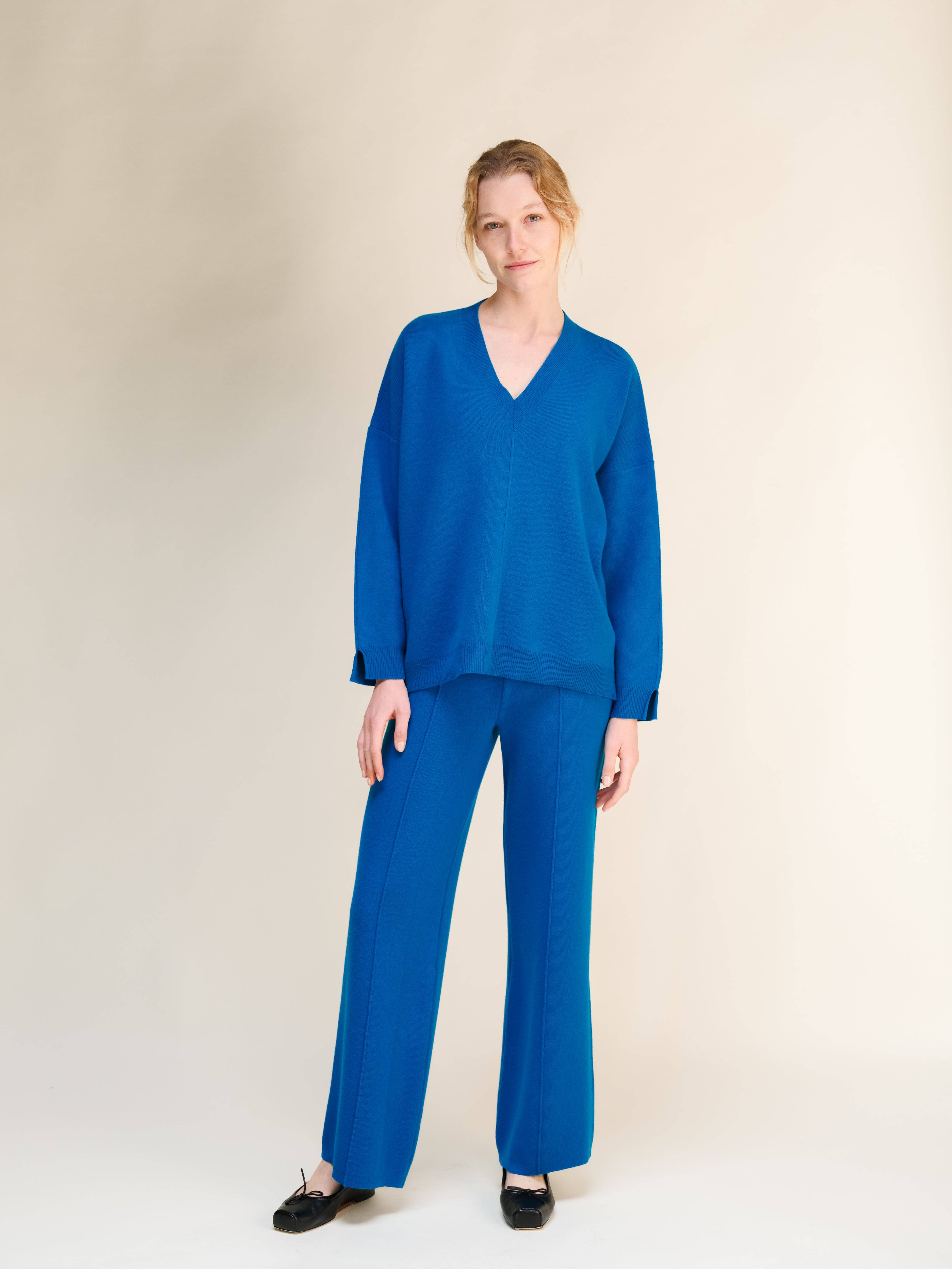 Lèmme - Venta al por mayor Jersey de punto - Mujer - Maxi de Cuello en V Sólido con Mezcla de Cachemira y Aberturas Laterales2