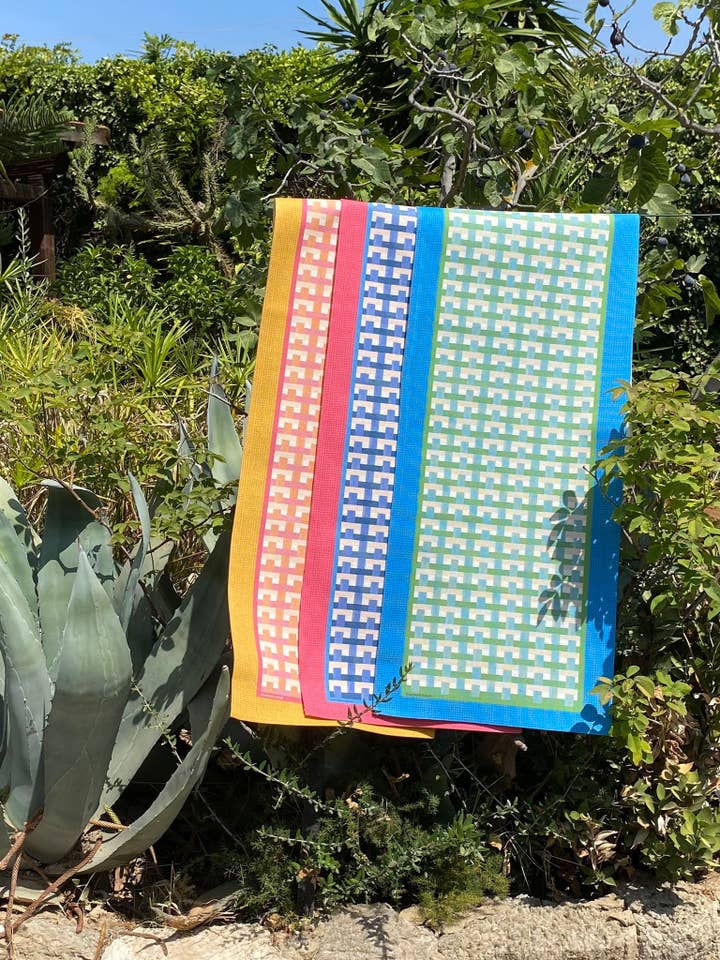 SUMMER Runners - Dots for wholesale by Dimorae home