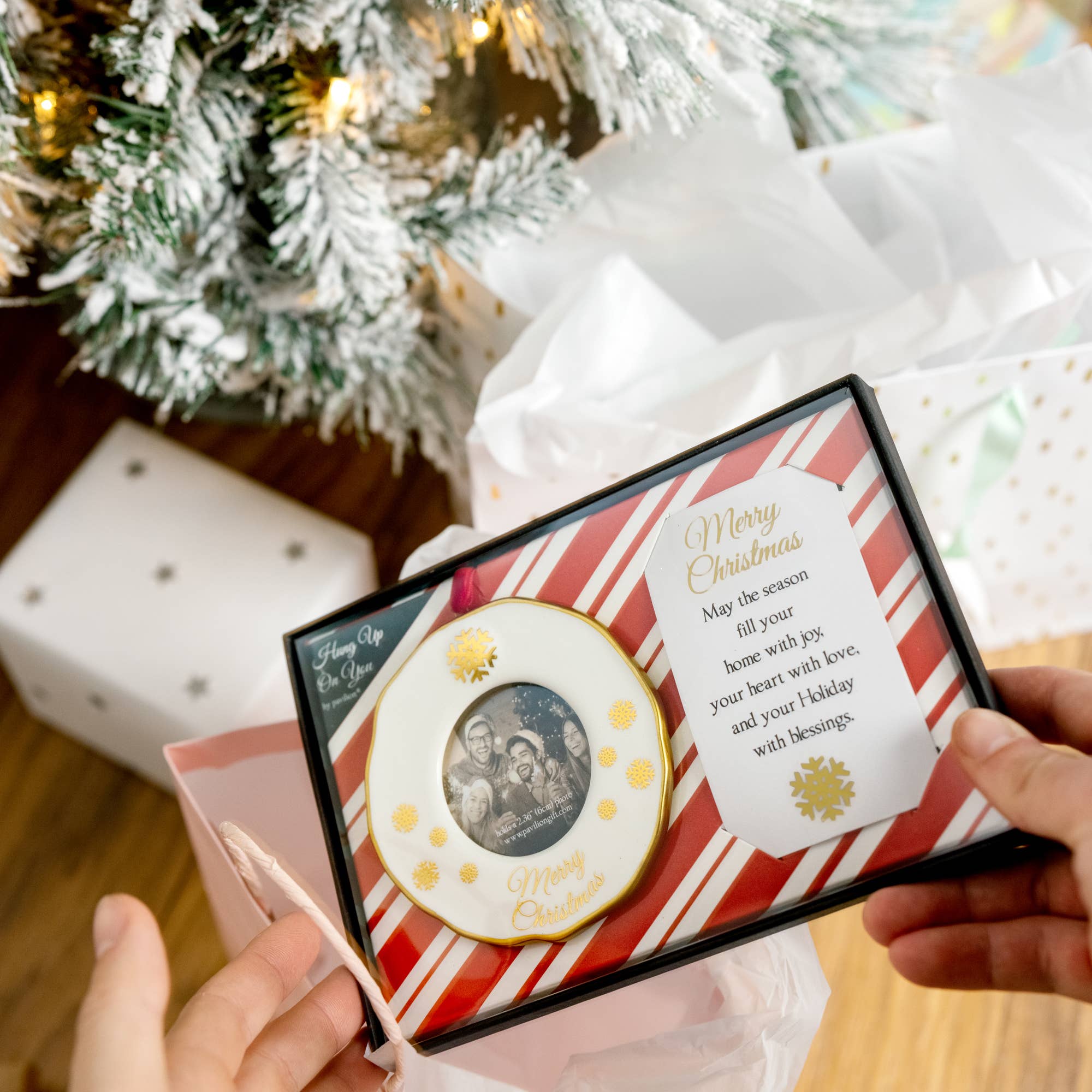 Pavilion - Wholesale Picture Frame - Merry Christmas - 4" Photo Frame Ornament
1