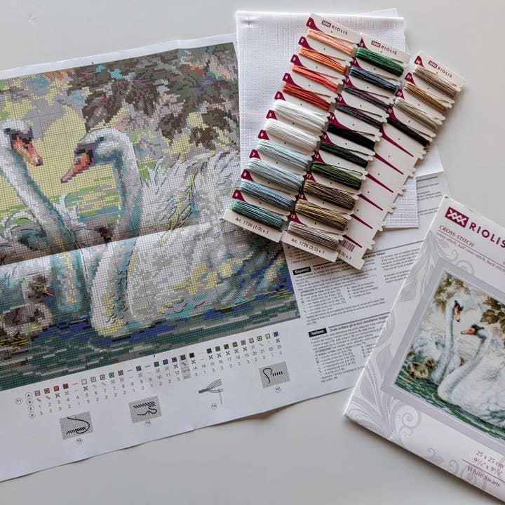 RIOLIS - Wholesale Embroidery/Cross Stitch Supplies - Cross Stitch Kit From Riolis 1726 White Swans4