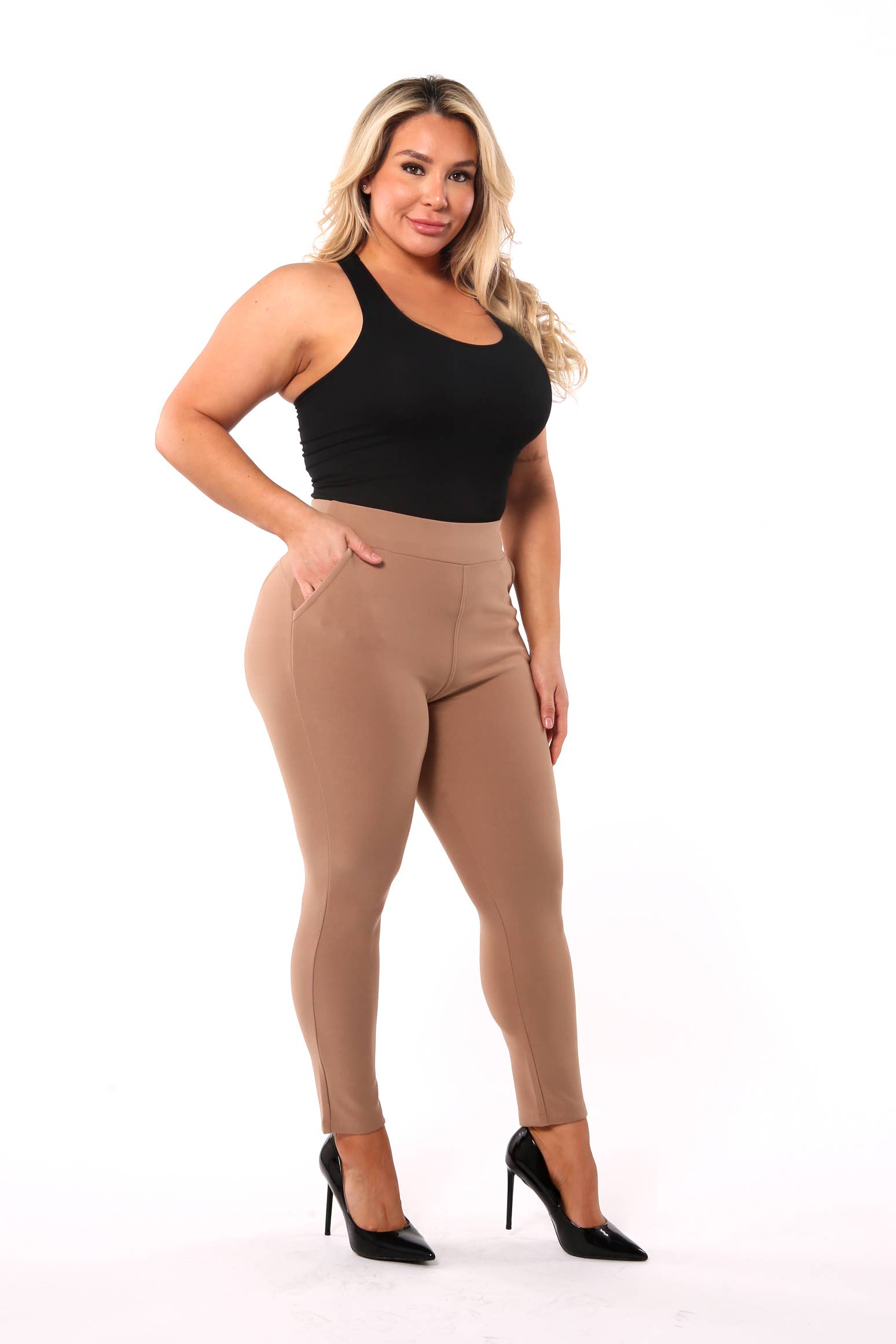 Wholesale Womens High Waist Sports Leggings With Cargo Pockets - Black –  S&G Apparel