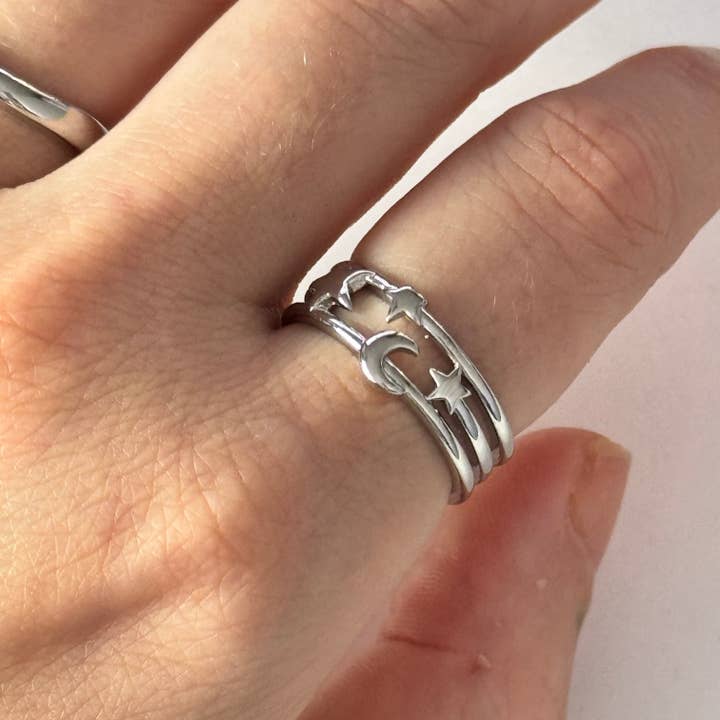 Gotischer Mond- und Sterne-Ring aus Sterlingsilber für den Großhandel von ARTEMIS