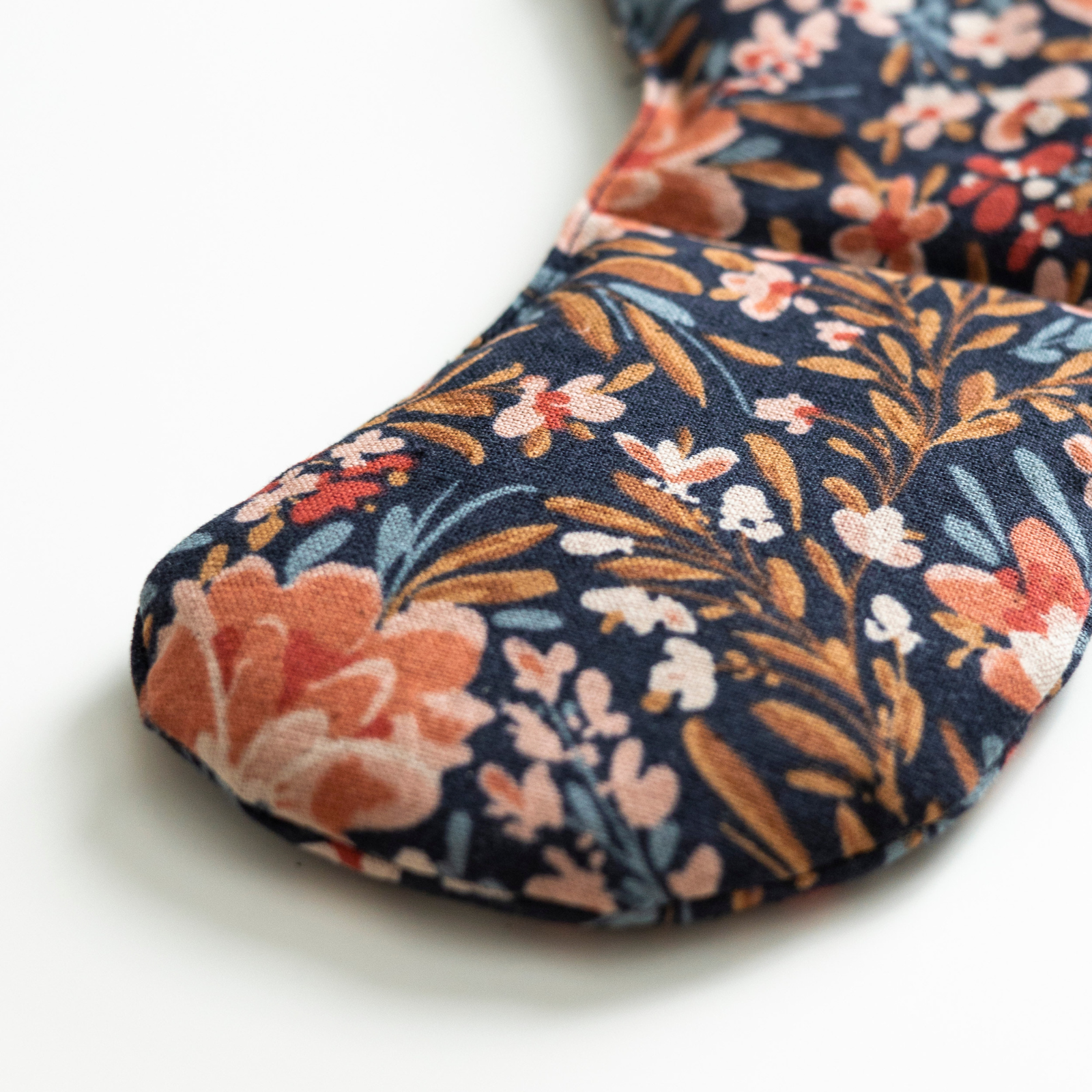 Slow North - Vente Oreiller de spa/de thérapie - Masque pour les yeux - Fleur de pommier | Coussin pour les yeux de spa, lesté3