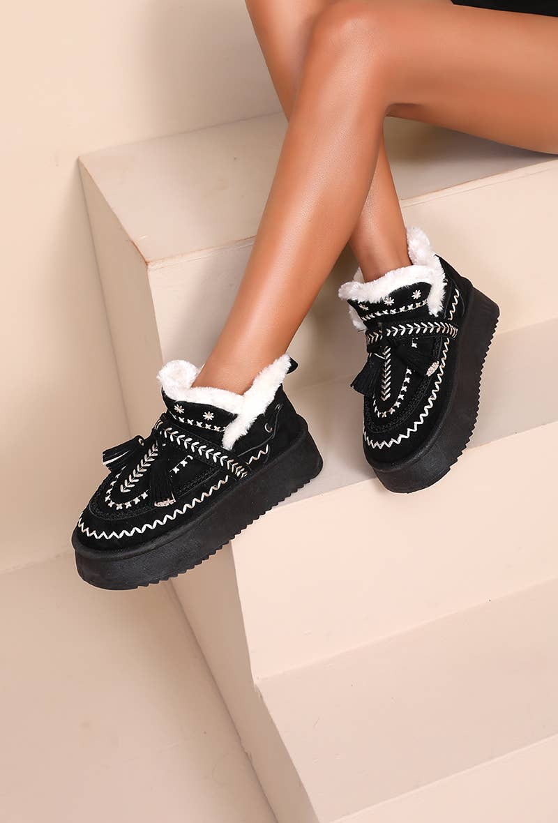 Joia Paris - Wholesale Boots - Women's - Warm boots with embroidery and tassels RU-2012