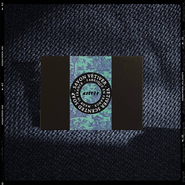 LES POÉTISÉS - Vendita all'ingrosso Saponette - Sapone Toile de Jouy profumato al Vetiver5