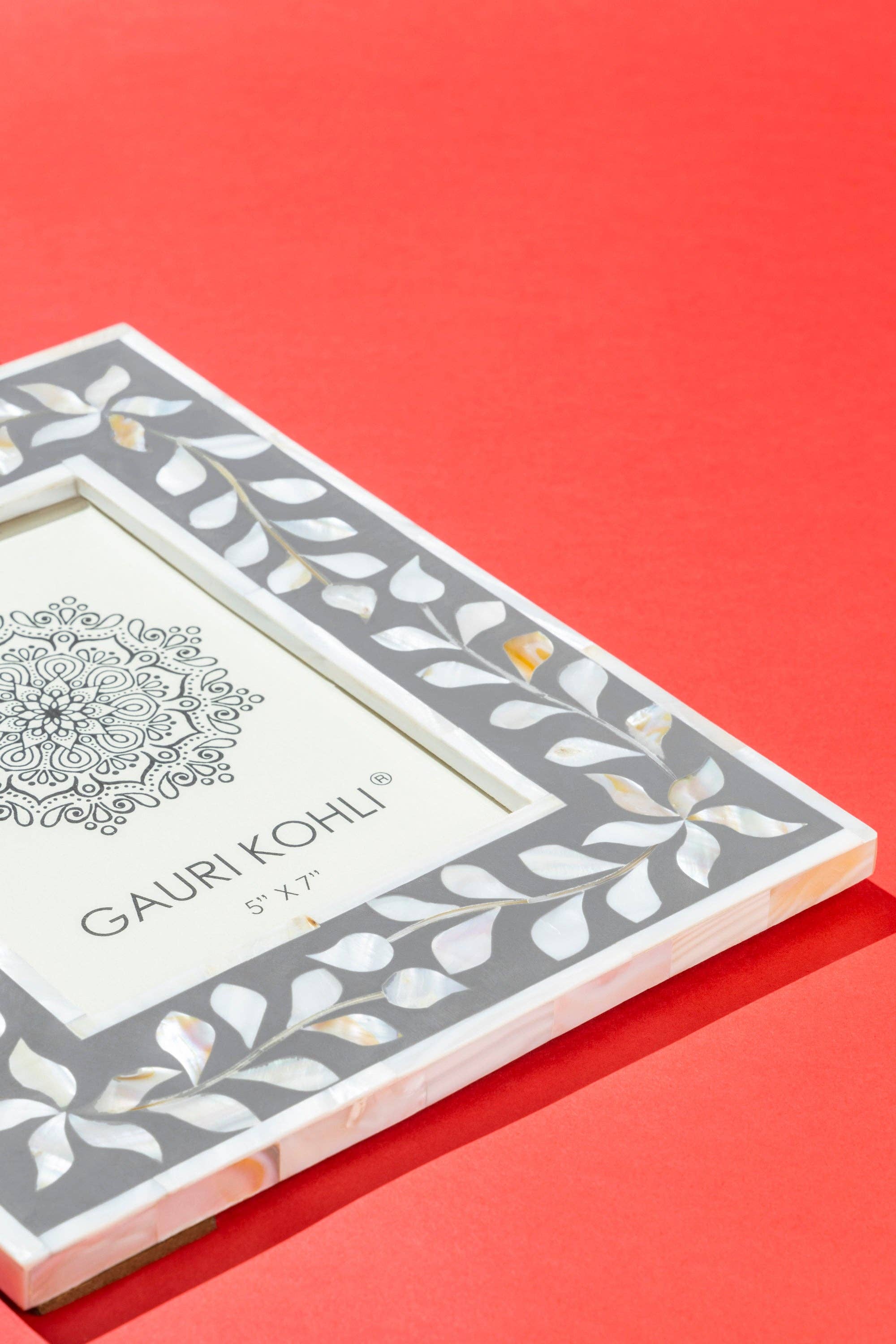 GAURI KOHLI - Vendita all'ingrosso Cornice portafoto - Cornice con intarsi Jodhpur Collector – 5″×7″5