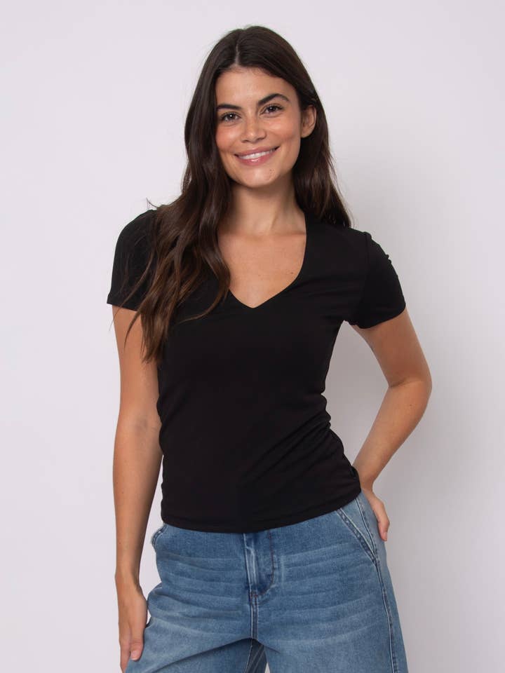 TOP À COL EN V PROFOND EN COTON VALENNA CORE SS- 57T259S pour la vente par RD Style