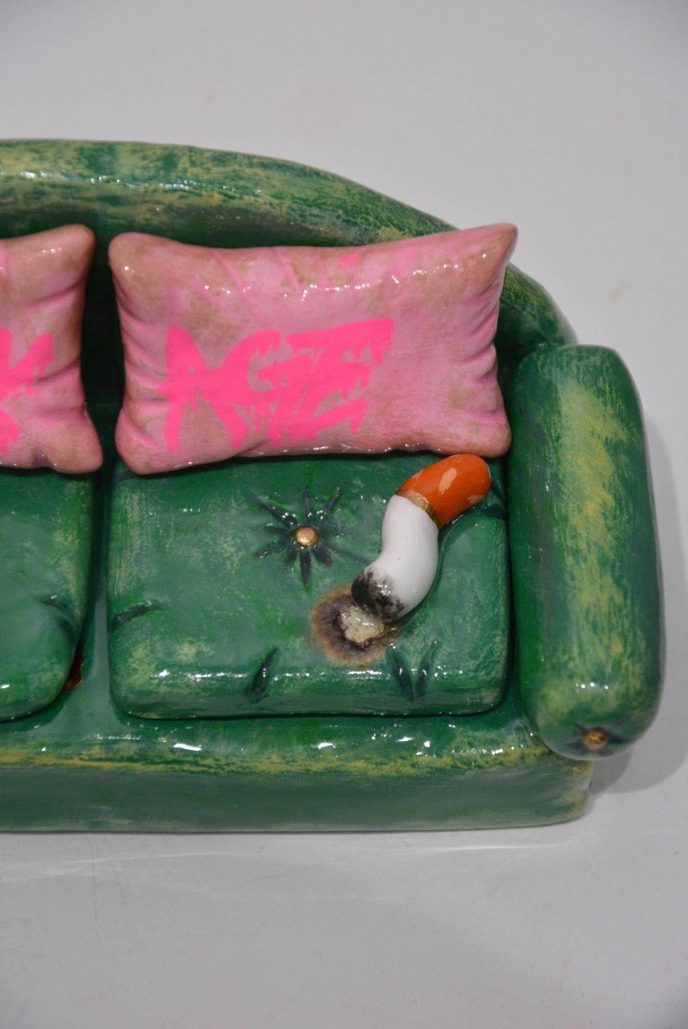 House of Savage - Wholesale Sculpture - SAVAGE GRAFFITI COUCH1