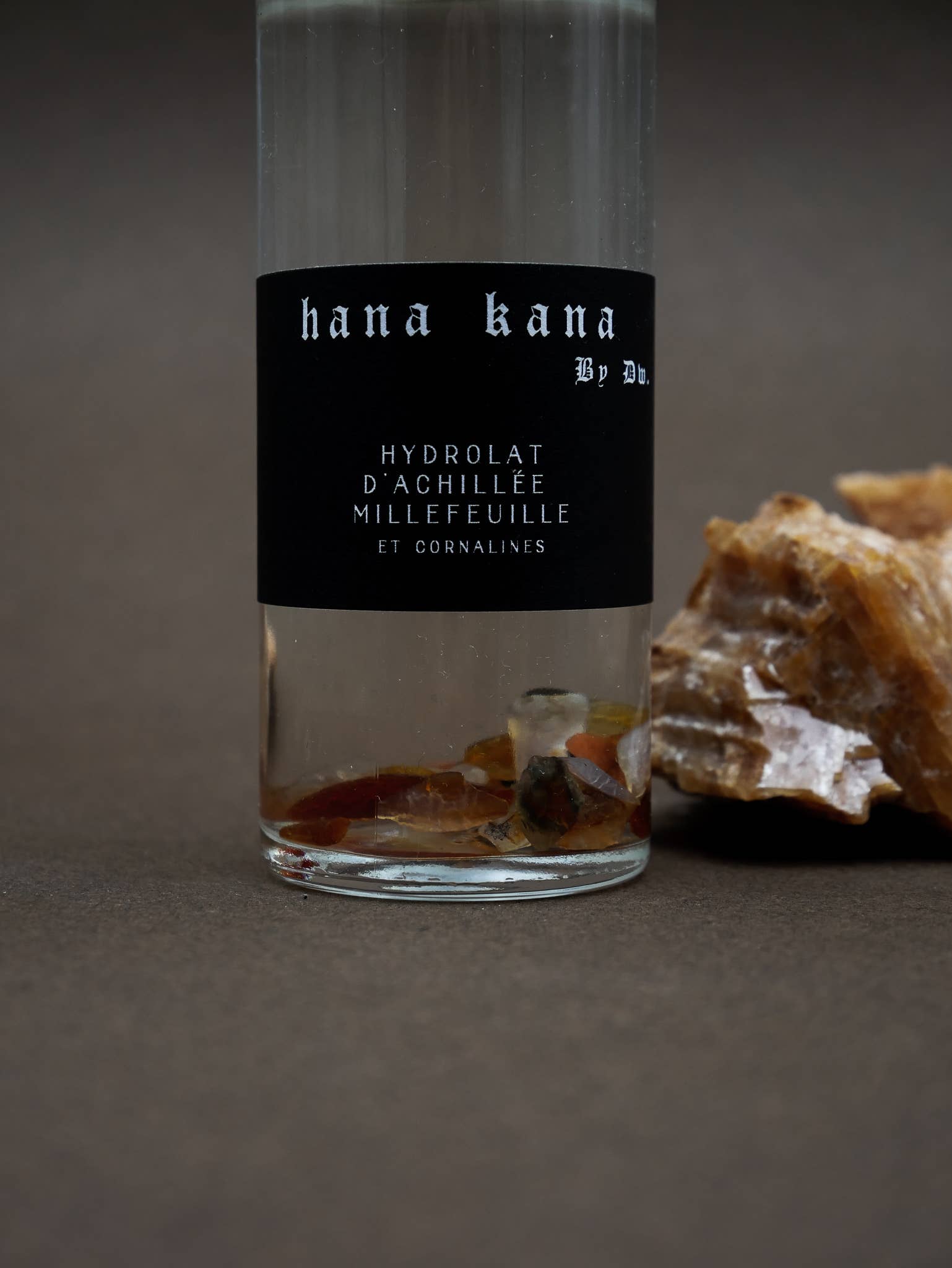 Hana Kana – Engroshandel Ansigts- og kropsspray – Hjortetrøst- og karneolhydrosol5