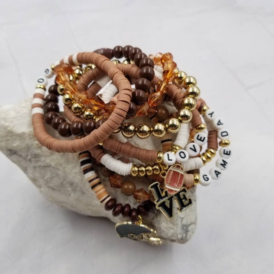 The Pretty Jewellery – Pulseira com pendente por atacado – Braceletes de Futebol Gameday Heishi Stretch - Conjunto de 102