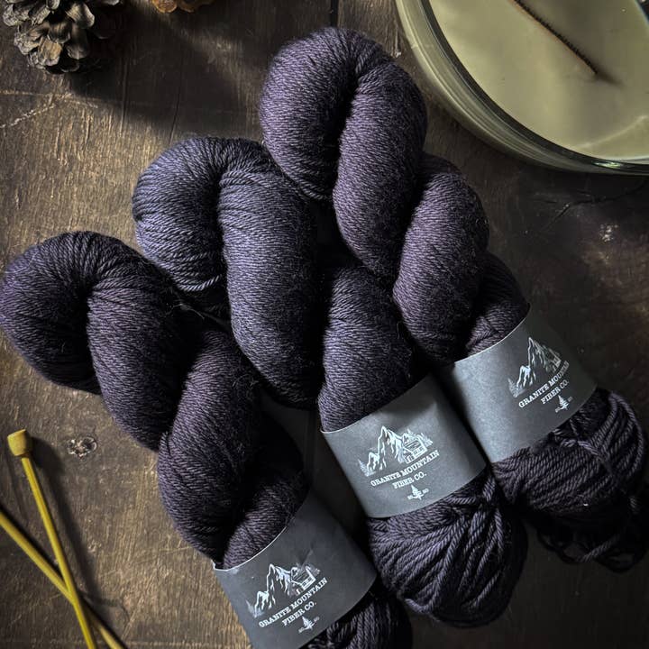Onyx - Willey Worsted for engroshandel hos Granite Mountain Fiber Co.
