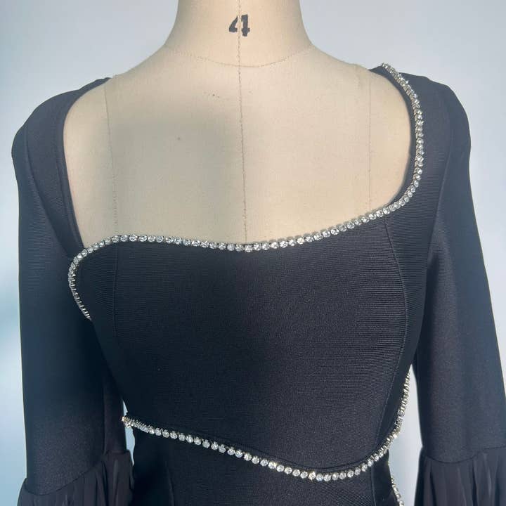 Svart DR364Bandageklänning med diamantkedjeslitsar och lång ärm för wholesale på Faire9