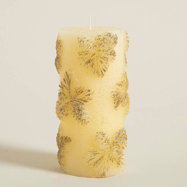 Bougie décorative | Pomme de pin - Or pour la vente par Pure Harmony