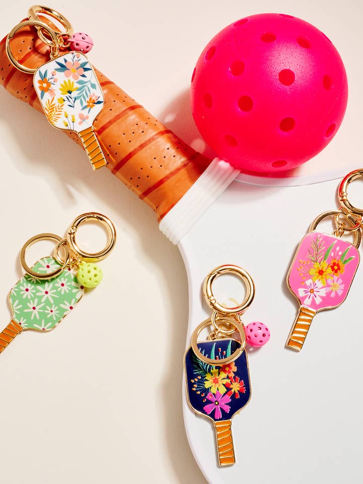 Sport-Pickleball-förmiger Blumenprint und Emaille-Schlüsselanhänger für den Großhandel von Designature New York