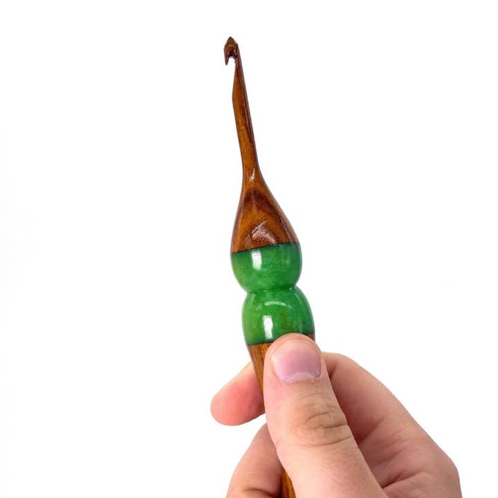 Darn Good Yarn - Wholesale Knitting/Crochet Supplies - Sparkle Rosewood Crochet Hook10