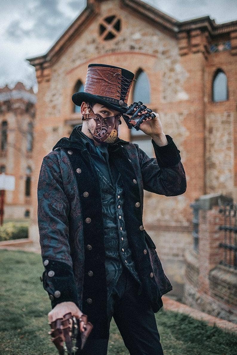 Outcast Props - Wholesale Costume - Unisex - Leather Armoured claw6