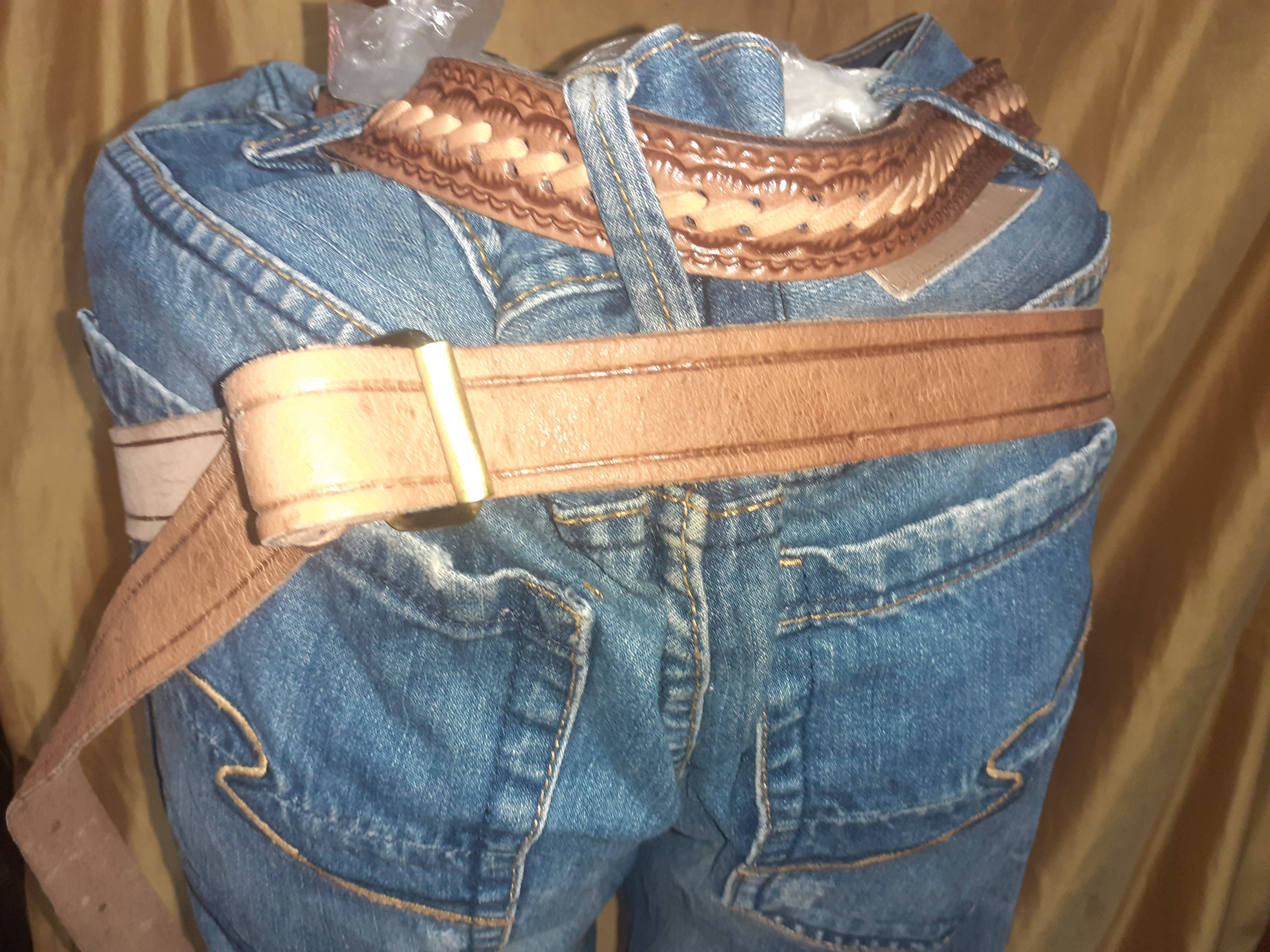 Hecho a mano – Großhandel Bauchtasche – Damen – Bauchtasche aus Kuhleder mit zwei Schnallen15