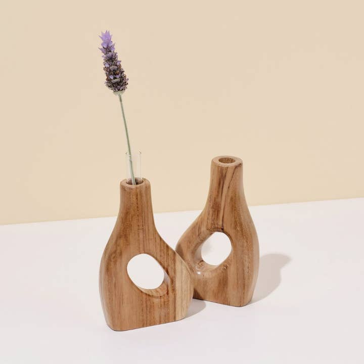 Vase en bois Kana + Tube en verre pour la vente par Kayu&Co.