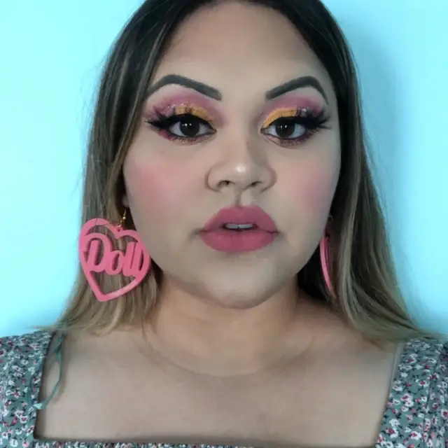 I'm Your Present - Wholesale Dangle Earrings - Black, White Or Candy Pink Acrylic Doll Earrings1