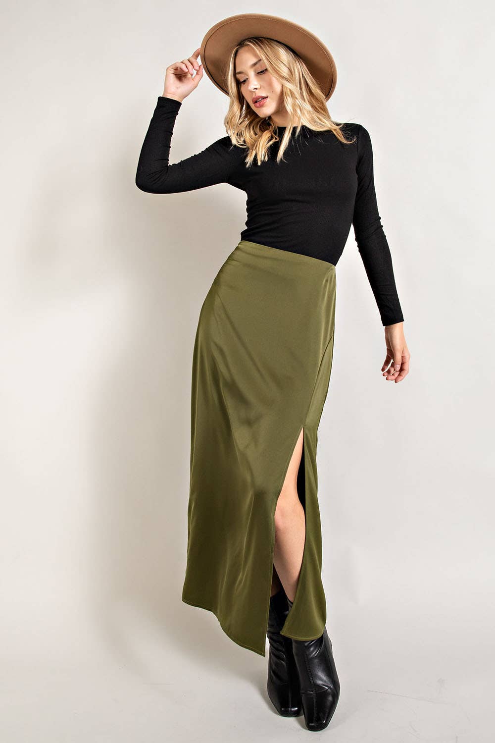 FSL Apparel - Wholesale Skirt - Women's - IS8028 - SATIN FLARED SKIRTS WITH SIDE SLIT11