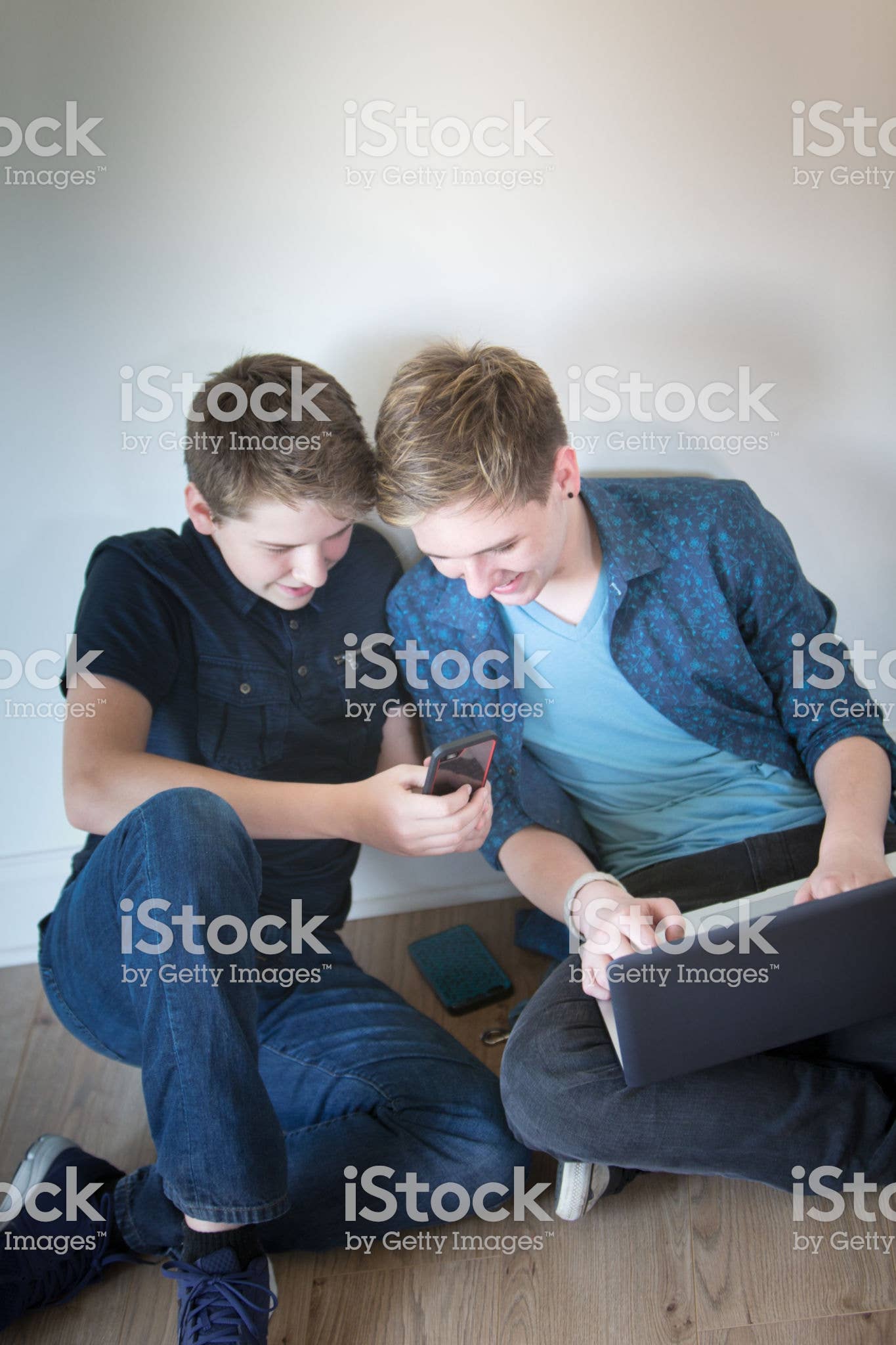 EnergyDots – wholesale Telefon- och laptopklistermärken – Smartdot - för EMF-strålning - EMF Aware | EMF-strålning & 56