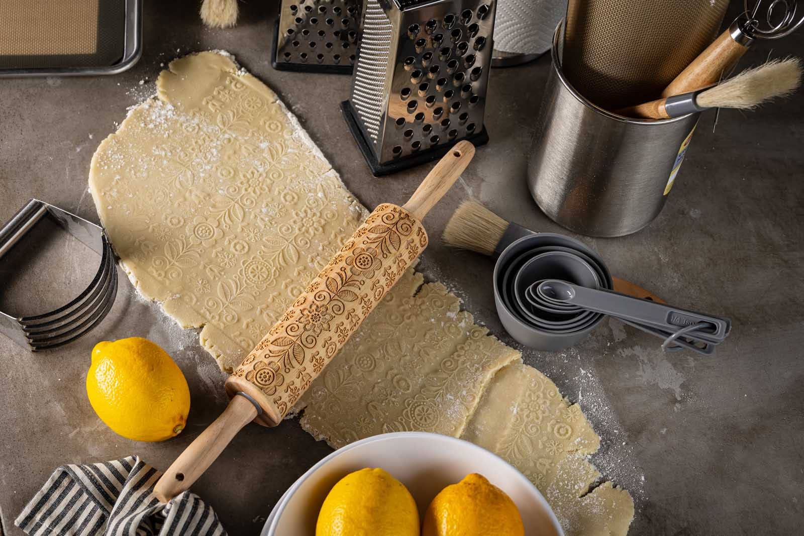 TableCraft Products Company - Vente Rouleau à pâtisserie - Rouleau à pâtisserie gaufré de 15,25", motif printemps/été6