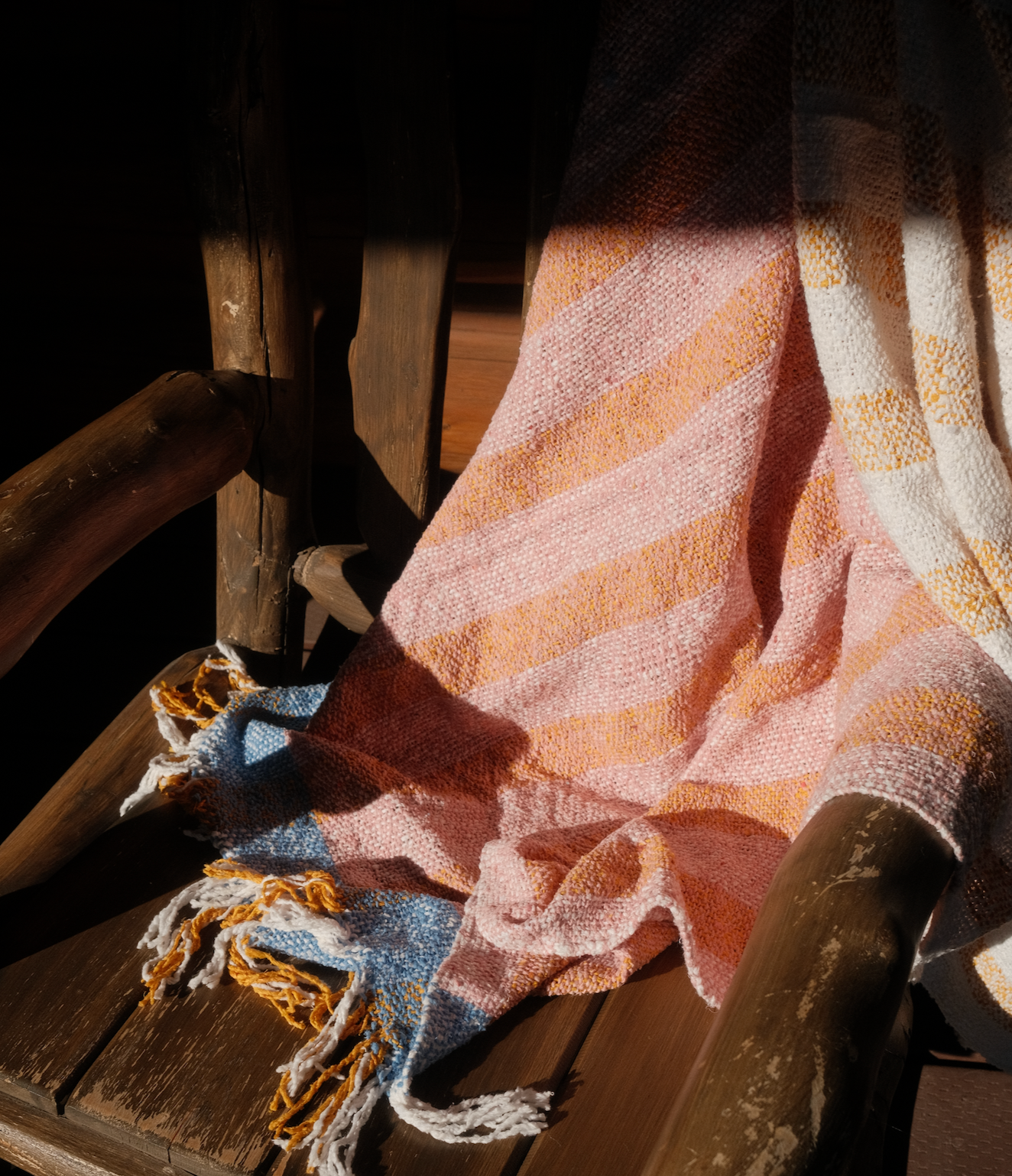 Caminito - Wholesale Throw Blanket - Suave Miel - Blanket Roll6