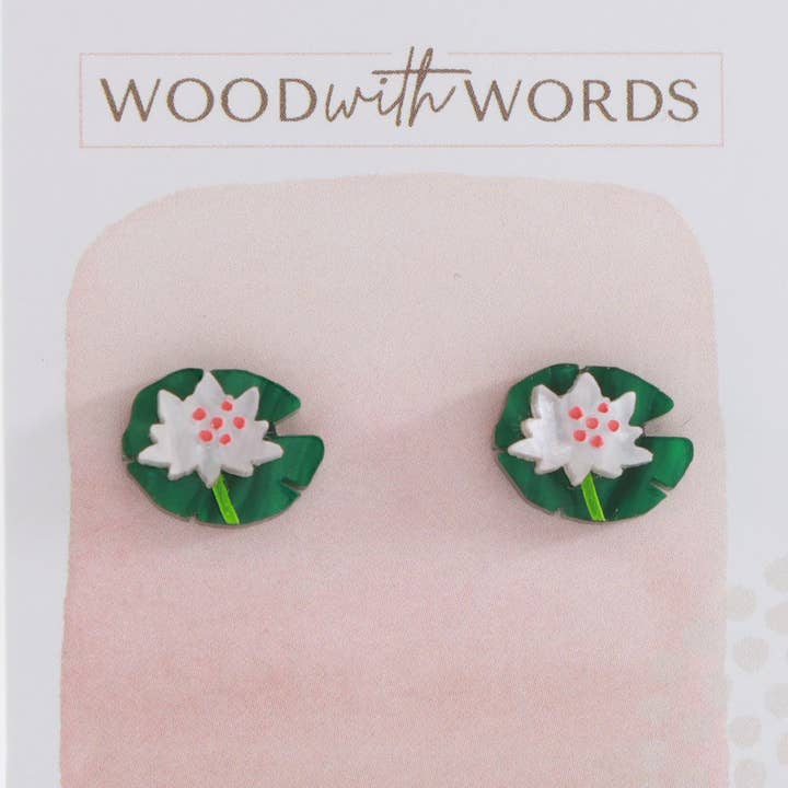 Ohrstecker aus Acryl mit Lotusblütenblättern für den Großhandel von Wood With Words