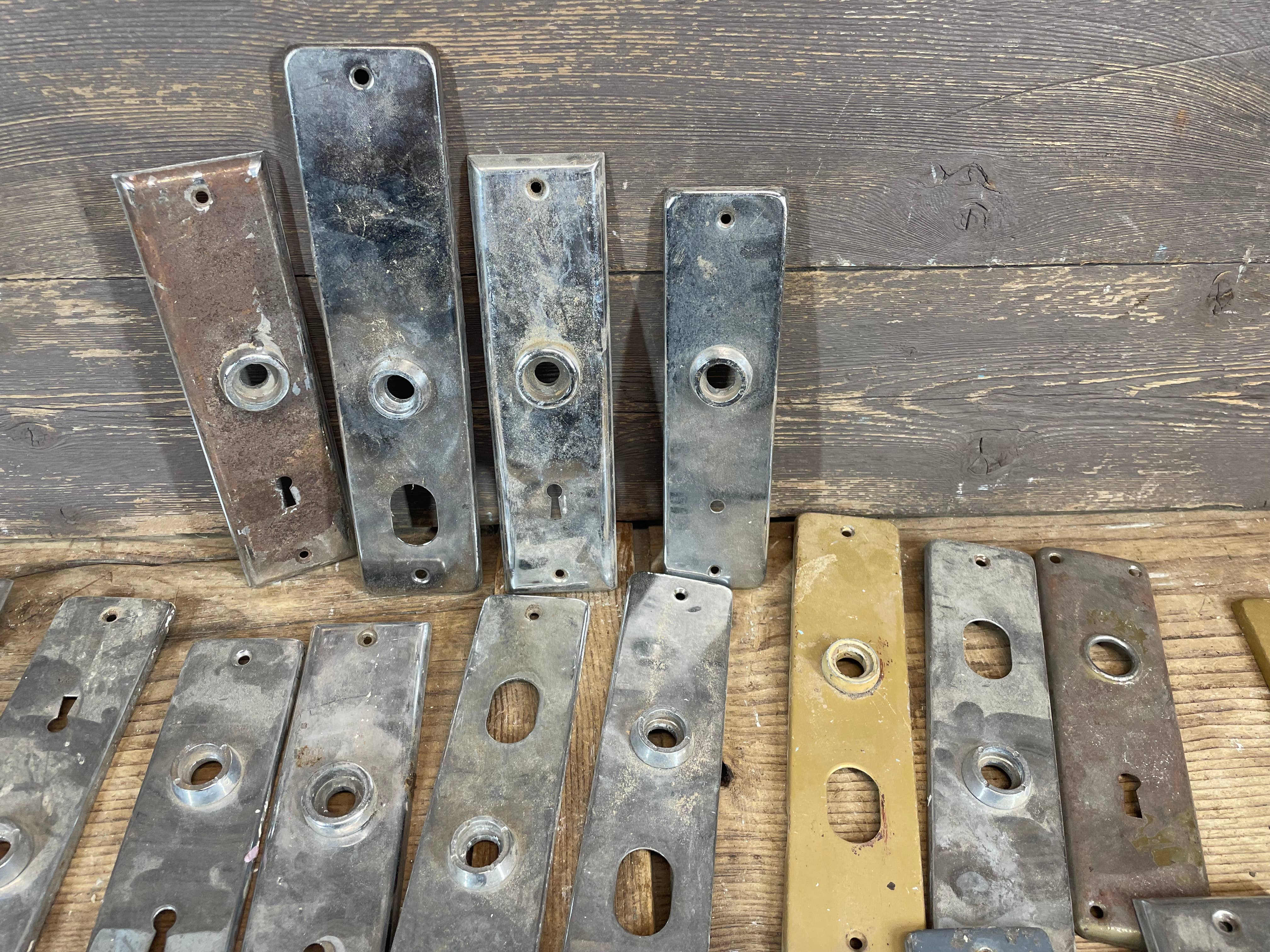 My Amigos Imports - Wholesale Knob/pull - Vintage Old Door Faceplate-Assorted-Door Hardware-Original3