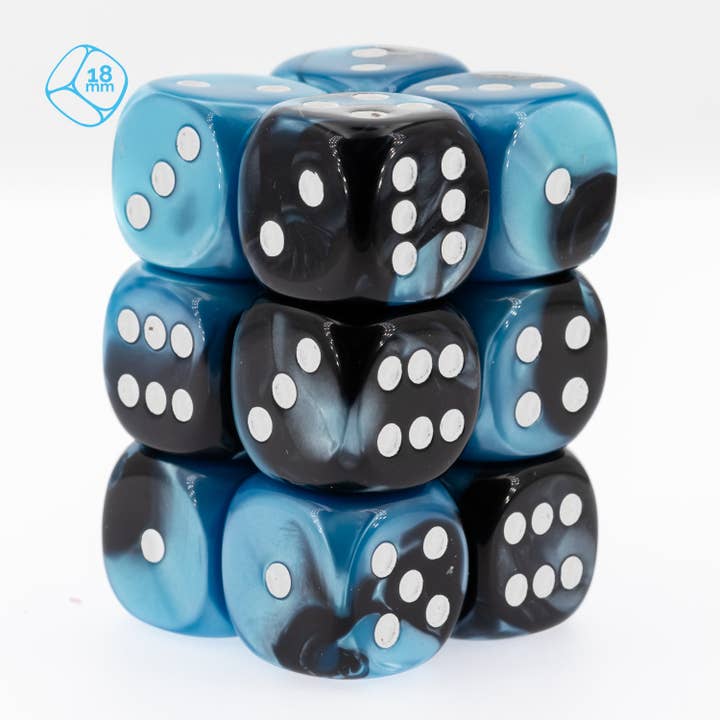 Conjunto de 2 tons preto-azul / branco 18mm W6 (12 peças) por atacado de WeLoveDice