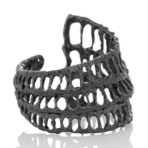 Anello Asterias in argento Sterling 925 ossidato per la vendita all'ingrosso da parte di AURUM by Guðbjörg