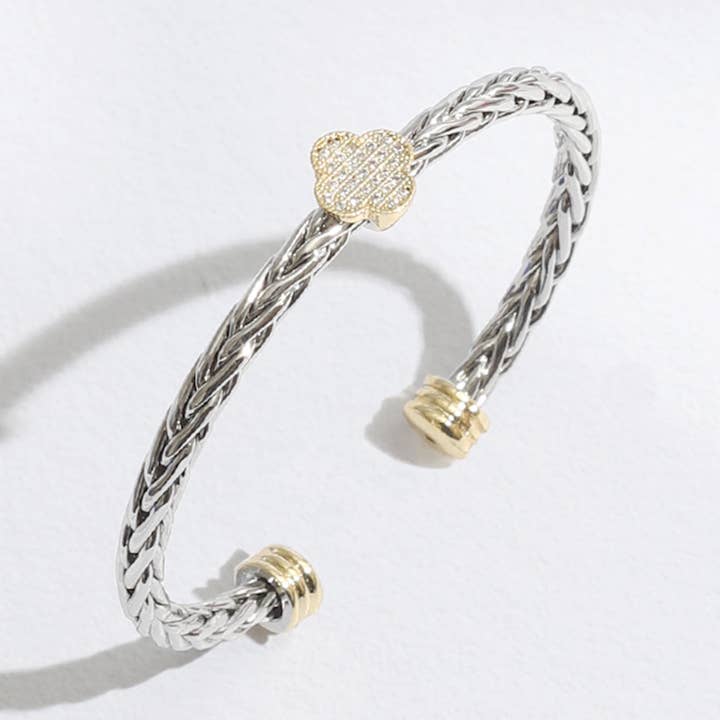 Bracciale bicolore con treccia di trifoglio CZ  per la vendita all'ingrosso da parte di Fashion City
