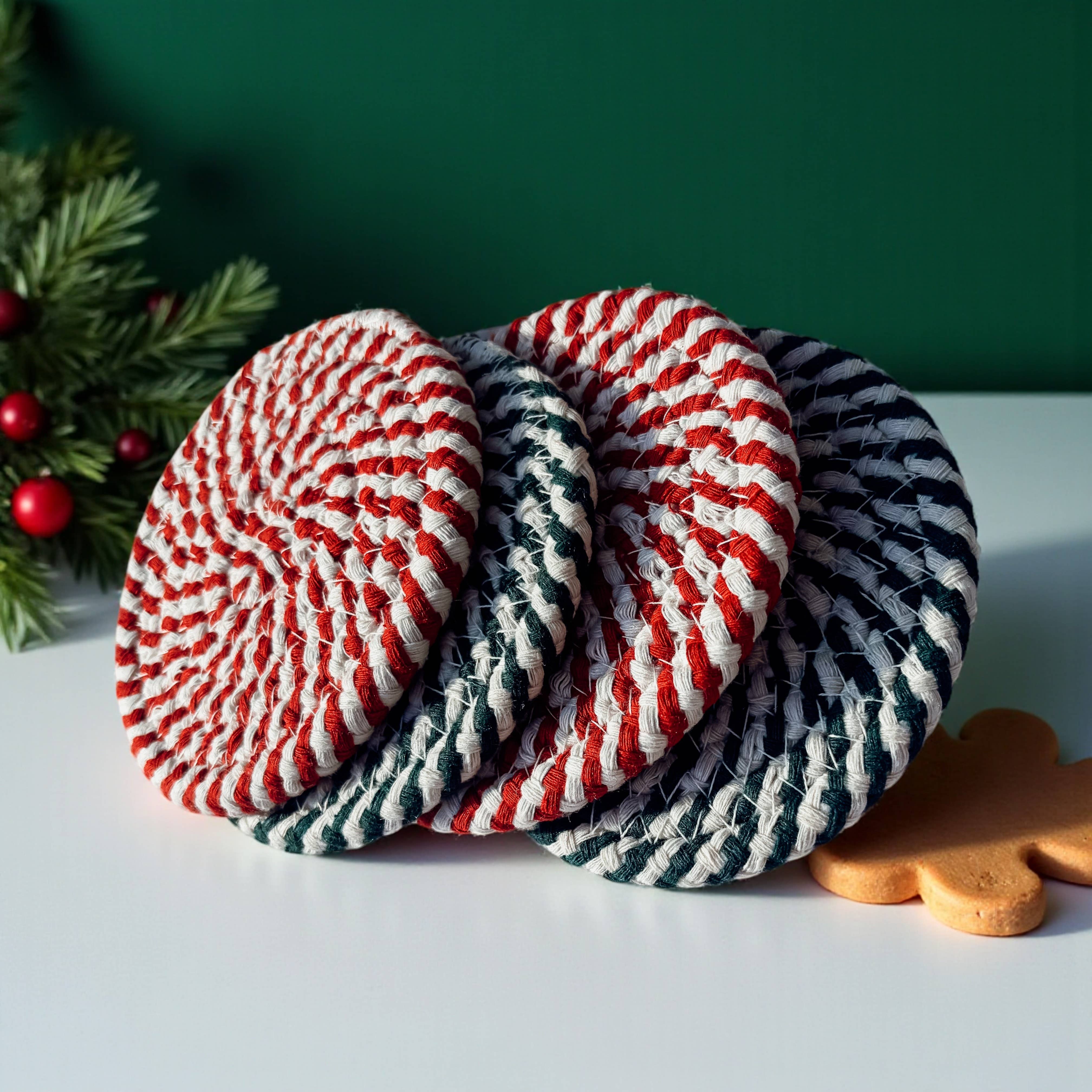Gia Roma - Wholesale Coasters - Christmas Coasters, Red Candy Cane Braided Cotton Fabric Set25