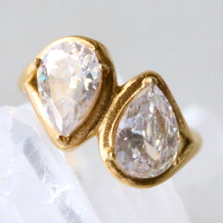 Anillo CZ Duo corte pera - Impermeable para venta al por mayor de Mesa Blue