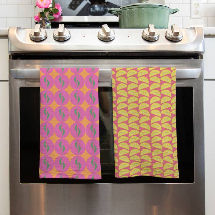 ENSEMBLE DE TORCHONS - COCKTAILS ET RÊVES pour la vente par Jackie Adrian