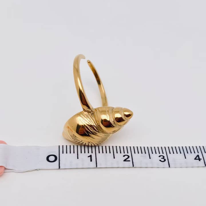 Mio Queena - Wholesale Cocktail/Statement Ring - Texture Design 18K Gold Plated Conch Ring - FGS