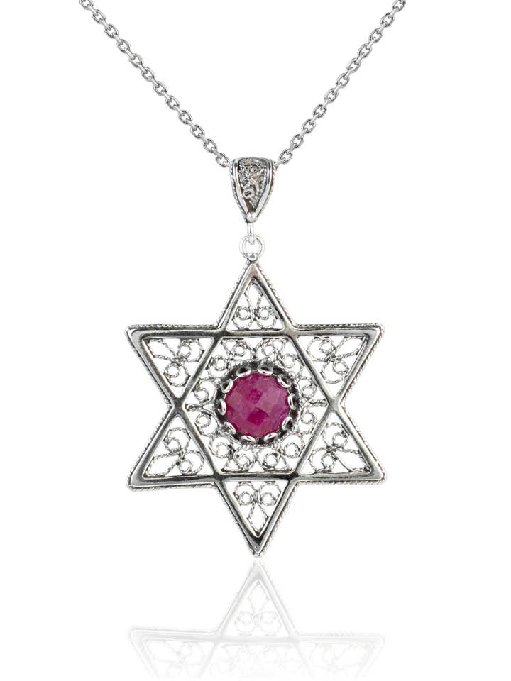 Hänge i sterlingsilver med rubinkorund och Davidsstjärna för wholesale av Filigranist Jewelry