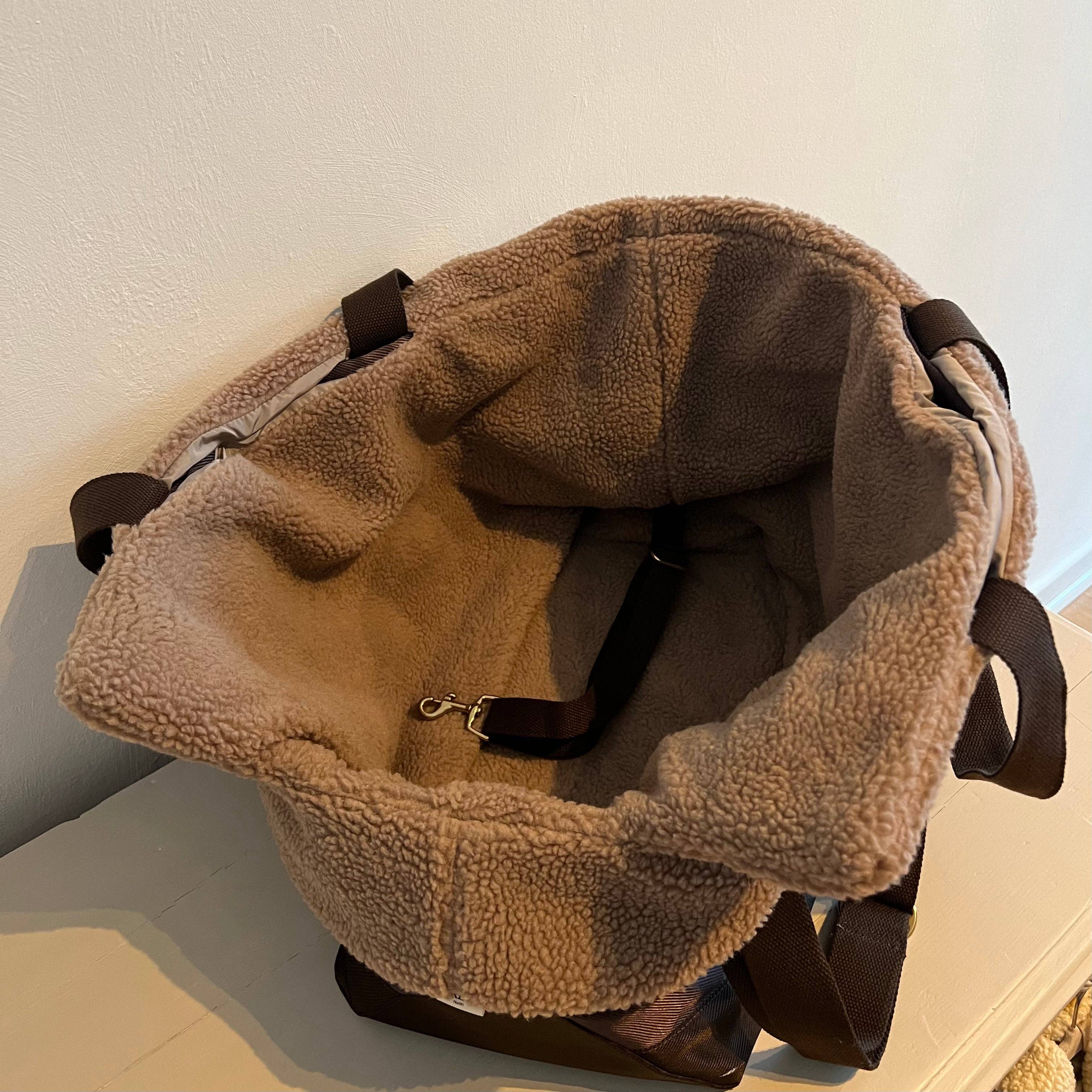 DrewsDogwear - Wholesale Pet Carrier - Dog - Cali // Sporty dog bag with soft inner lining in teddy fleece4