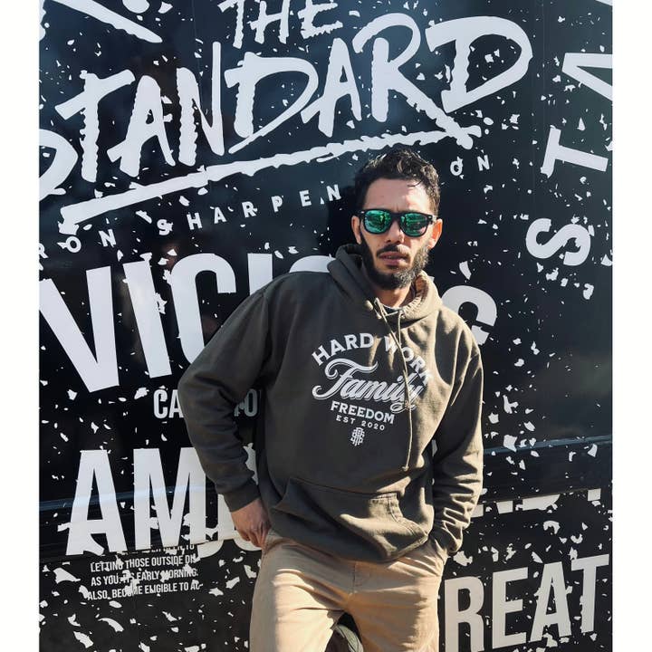 Hard werken, familie en vrijheid voor wholesale door Raise The Standard