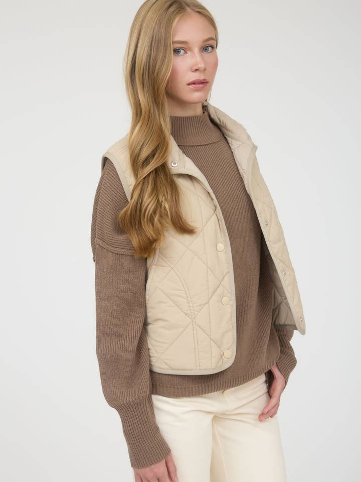 Blu Pepper - Wholesale Outerwear Vest - Women's - SNAP BUTTON QUILTED PUFFER VEST 2