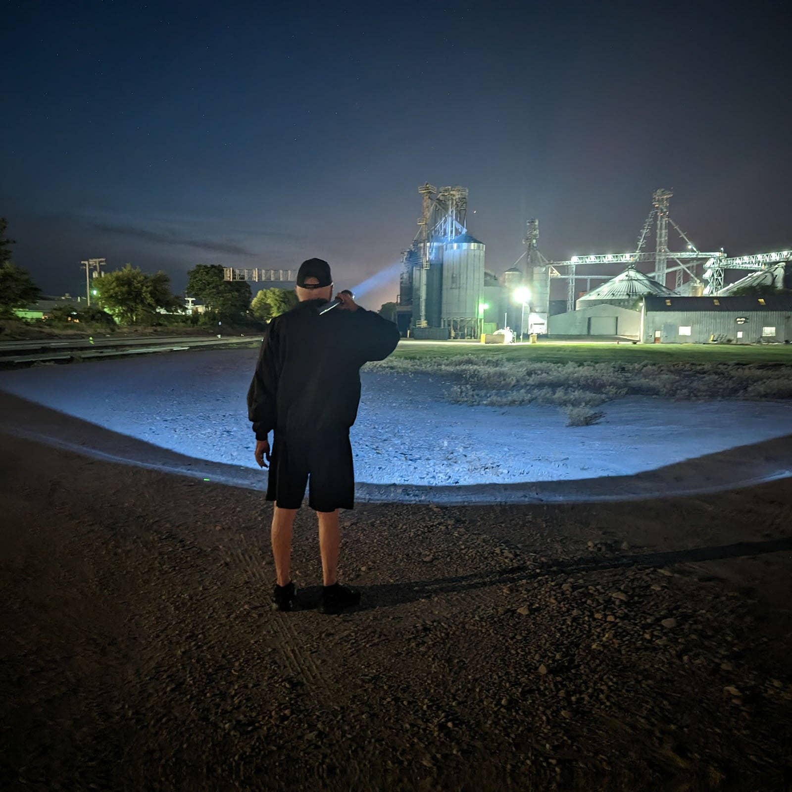 LitezAll - Wholesale Flashlight - LitezAll Bigger Better Brighter Rechargeable Flashlight11