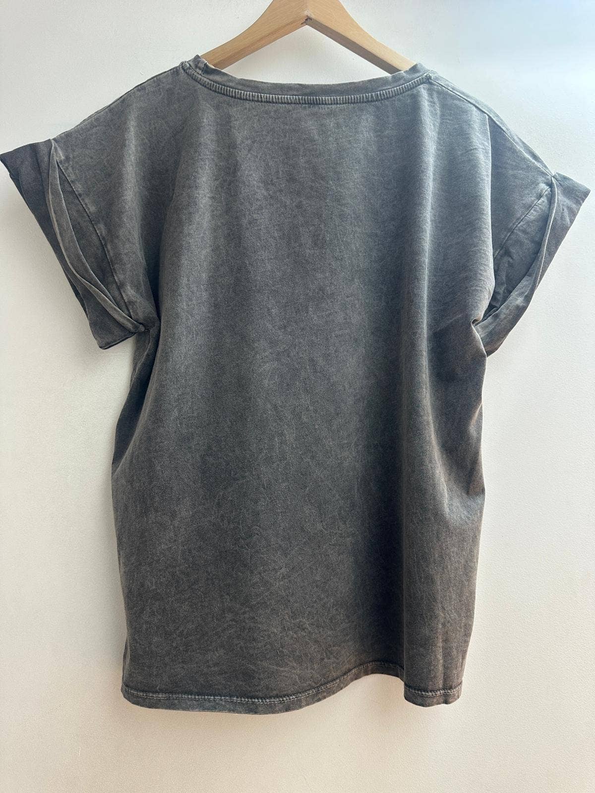 Black 16999 Printed faded T-shirt for wholesale on Faire1