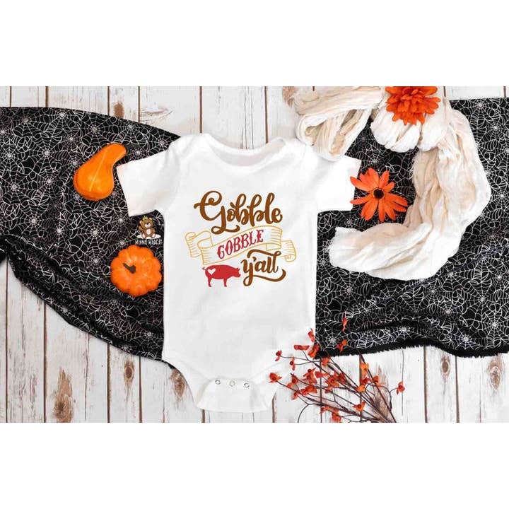 Gobble Gobble Ya'll Baby Onesie för wholesale av Minnie Made It