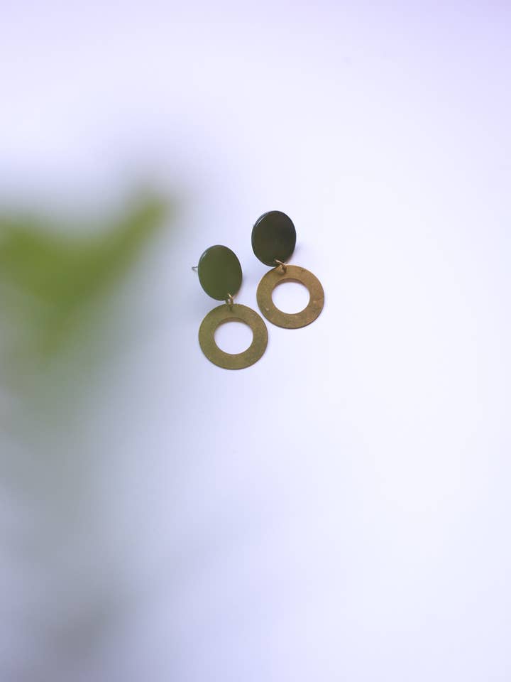 Boucle d'oreille Maggie pour la vente par 2nd Story Goods + Haiti Design Co